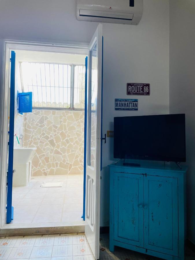 Lovely 2 Bedroom Rental Unit,Patio And Close Beach San Pietro in Bevagna Luaran gambar
